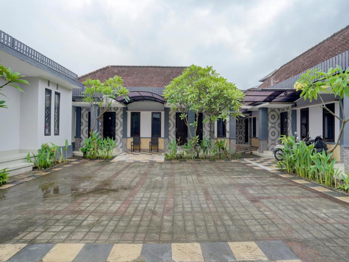 Oyo 90131 Liberty Guest House Sempidi المظهر الخارجي الصورة